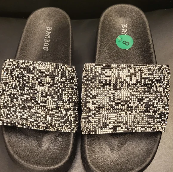 ●●BAMBOO RHINESTONE SLIDES●● - Picture 4 of 8